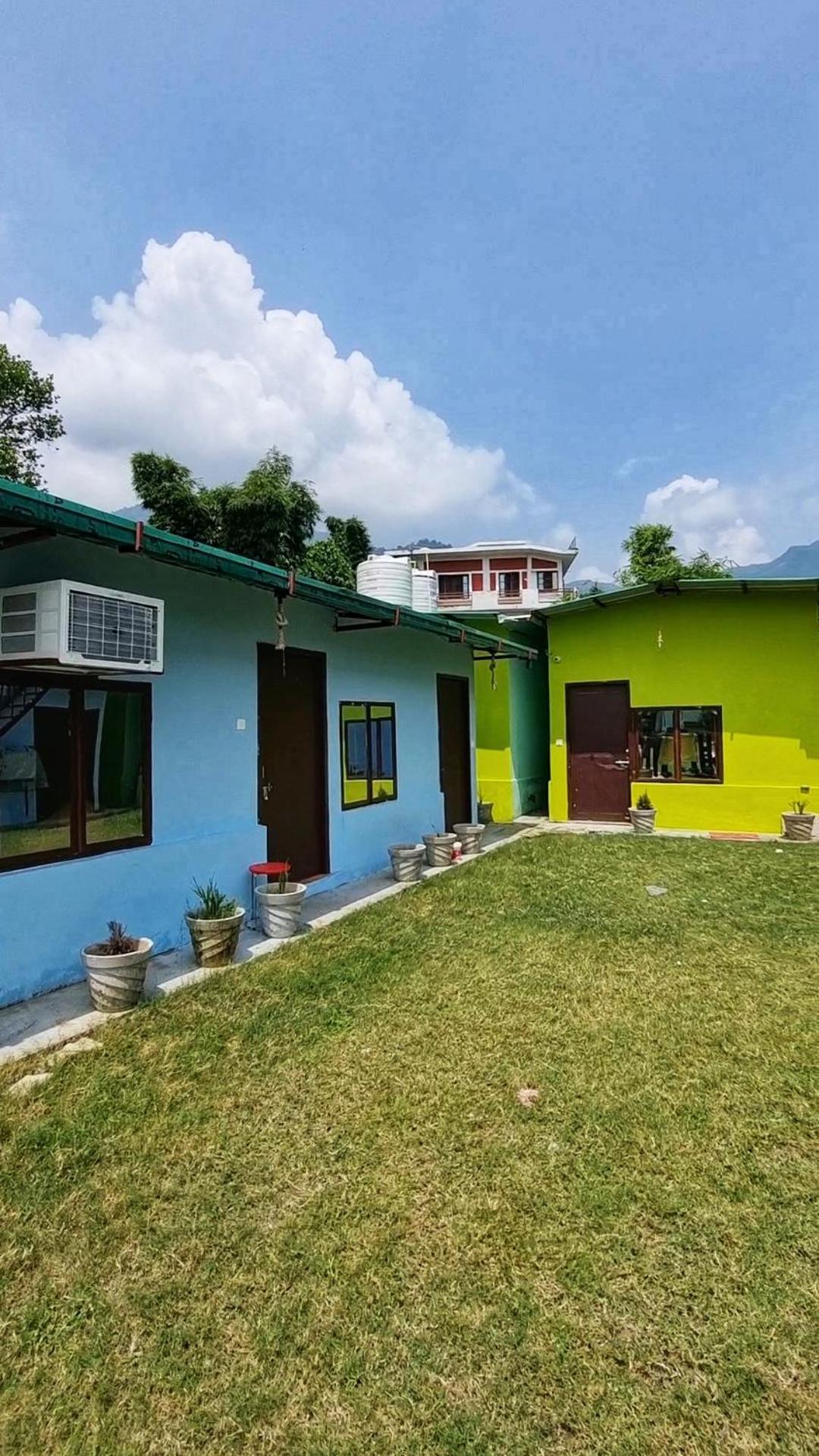 Landlopers Hostel Ришикеш Экстерьер фото