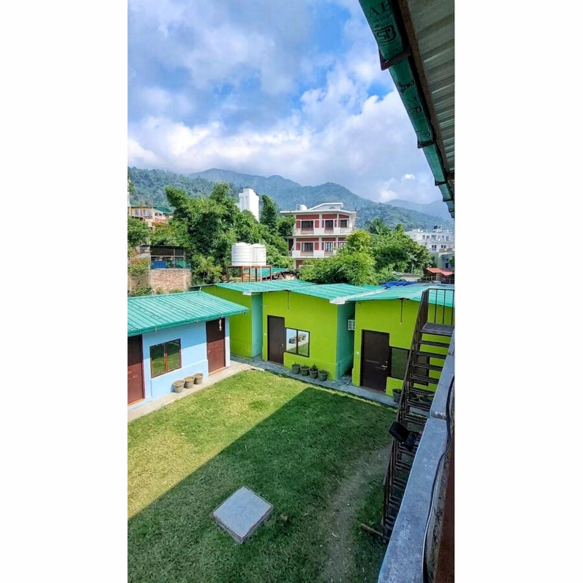 Landlopers Hostel Ришикеш Экстерьер фото